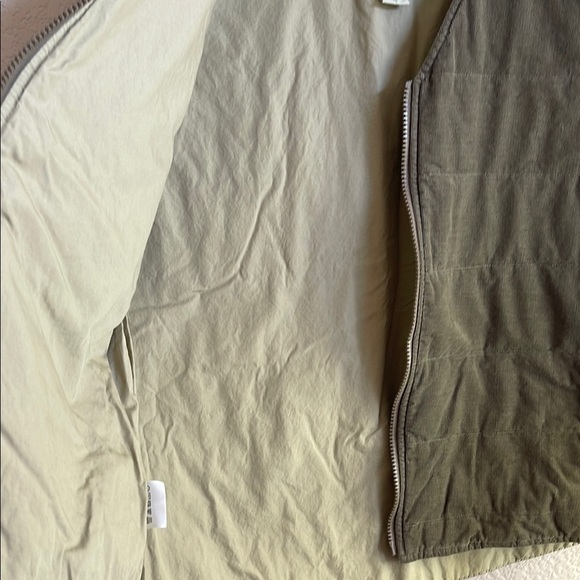 Eddie Bauer Beige Quilted Vest - Picture 5 of 5